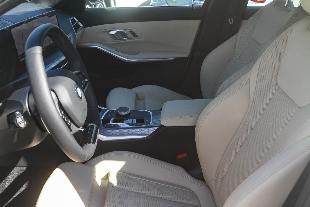 Used 2026 BMW 330i Sedan w/ Convenience Package RWD image 13