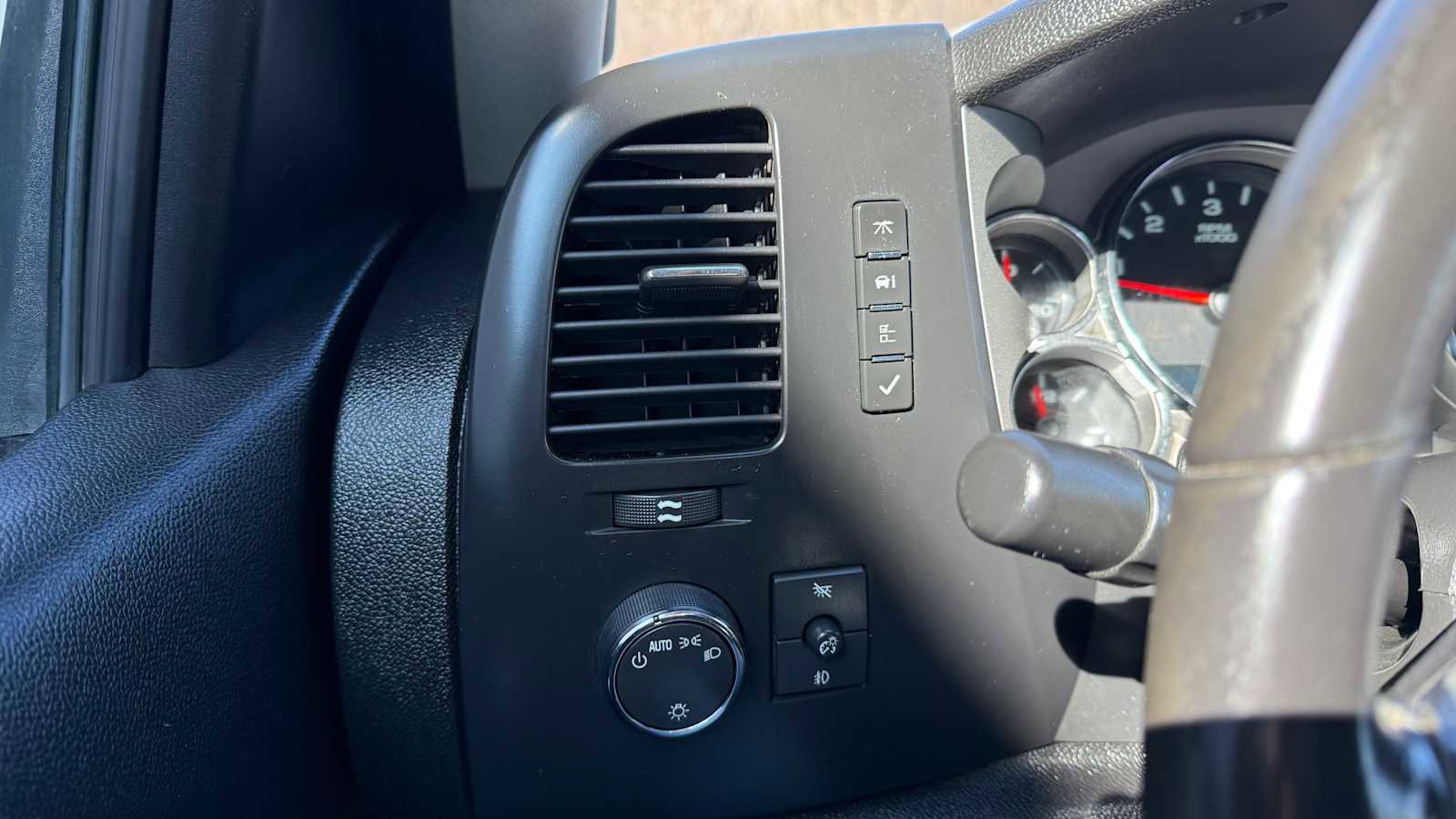 Used 2008 Chevrolet Silverado 1500 LT w/ Power Pack Plus AWD/4WD image 14