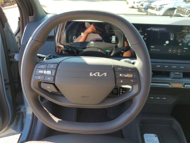 New 2027 Kia EV3 Wind FWD image 27
