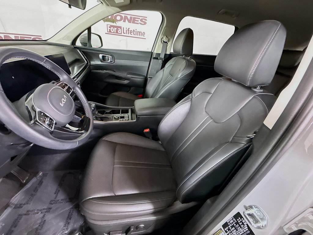 Used 2025 Kia Sorento S AWD/4WD image 25