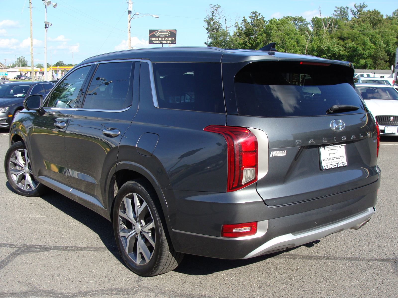 Used 2022 Hyundai Palisade Limited w/ Cargo Package image 4