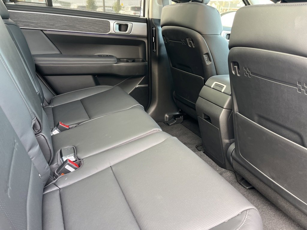 New 2025 Hyundai Santa Fe Limited image 14
