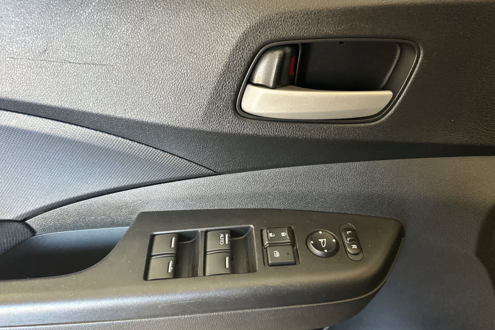 Used 2016 Honda CR-V LX image 15