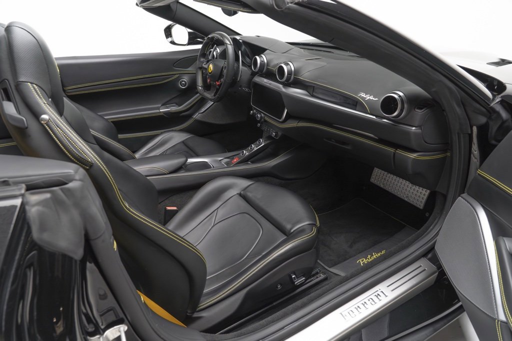 Used 2019 Ferrari Portofino image 19