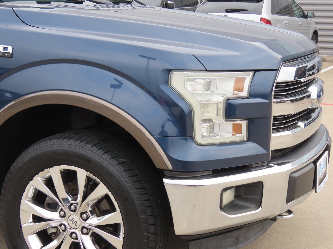 Used 2015 Ford F150 King Ranch w/ Equipment Group 601A Luxury AWD/4WD image 5