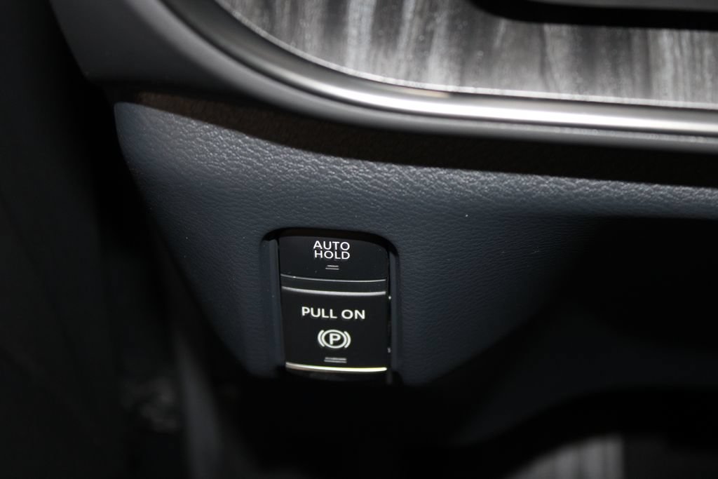 Used 2025 Nissan Armada PRO-4X AWD/4WD image 42