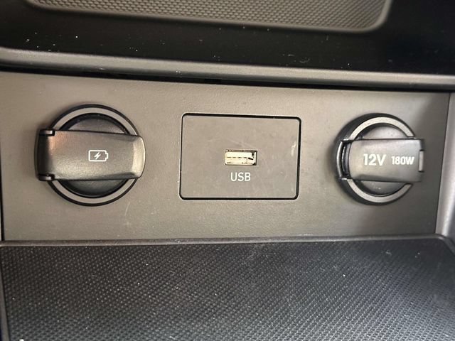 Used 2023 Hyundai Kona SE AWD/4WD image 30