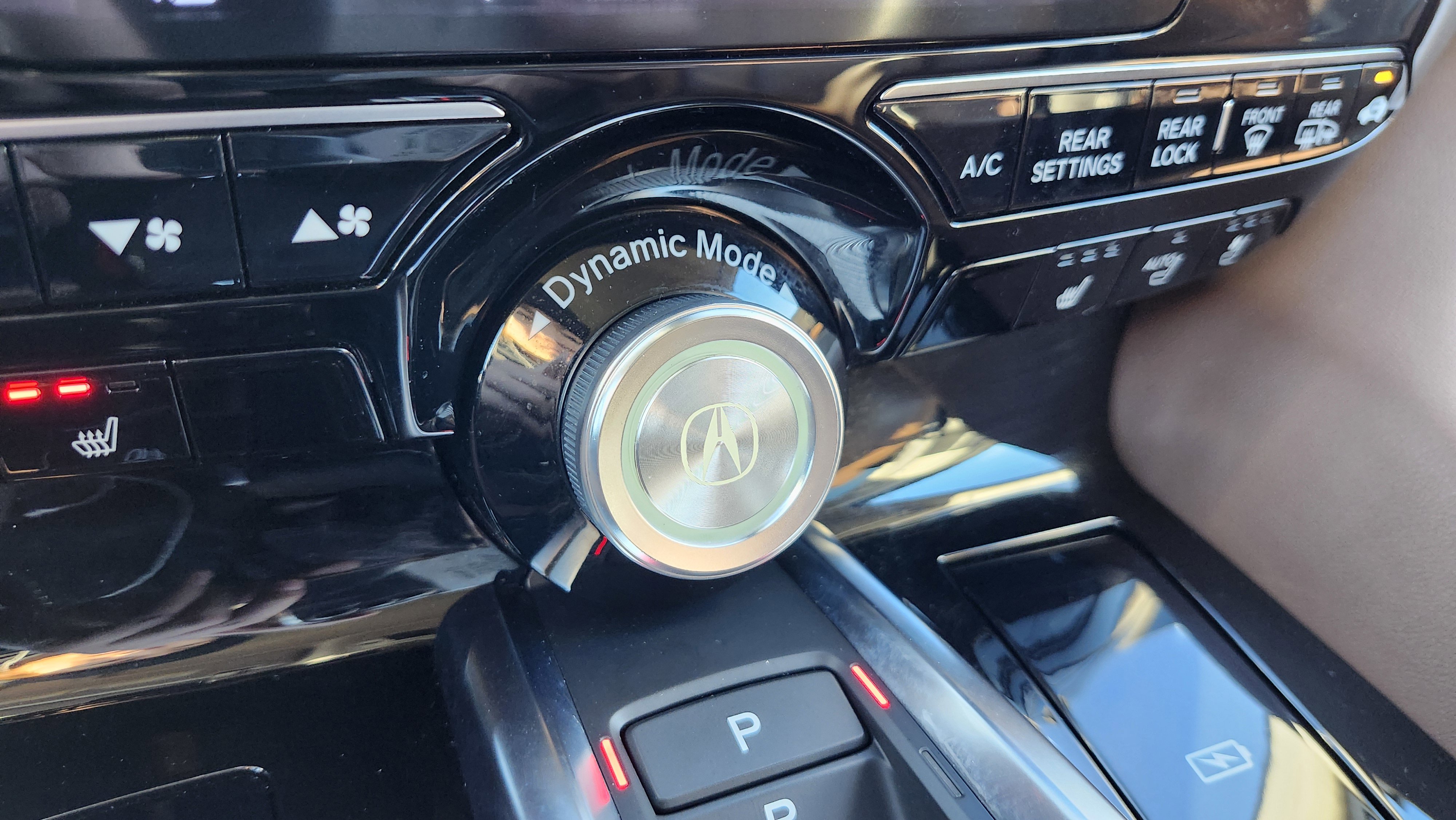 Used 2024 Acura MDX SH-AWD w/ Advance Package image 11