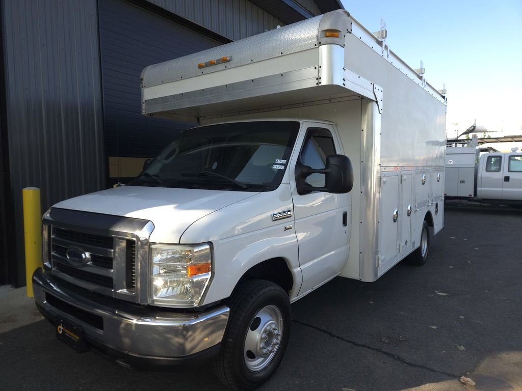 Used 2013 Ford E-350 and Econoline 350 Super Duty w/ PWR Locks & Windows Group RWD image 2