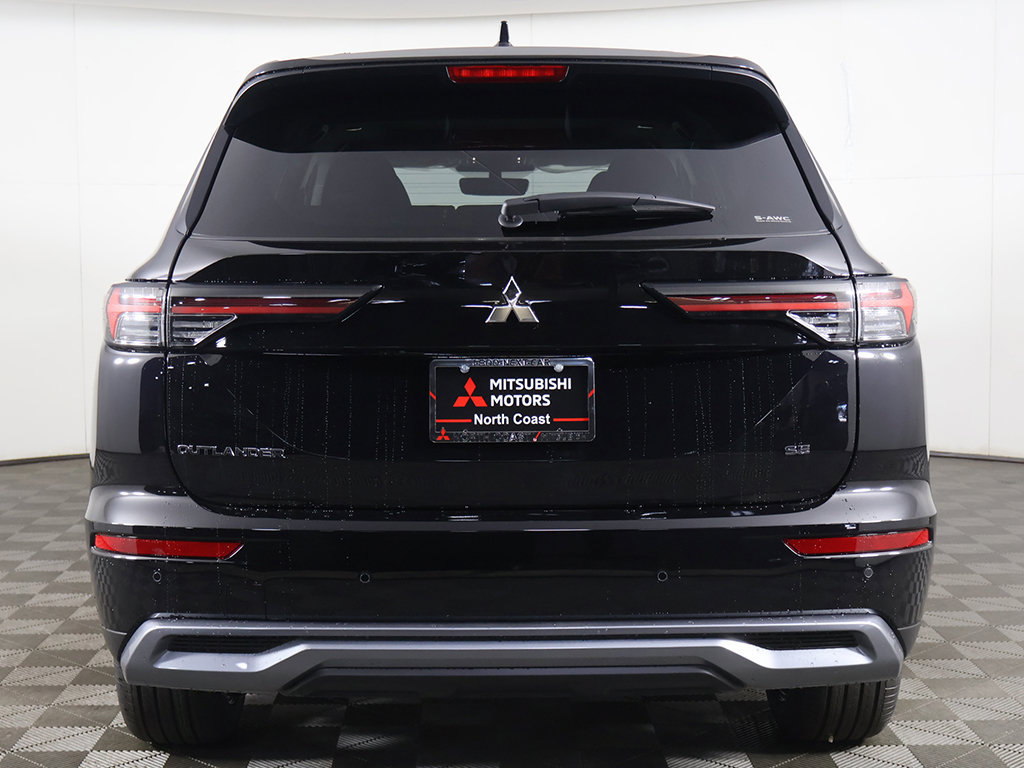 New 2026 Mitsubishi Outlander SE AWD/4WD image 14