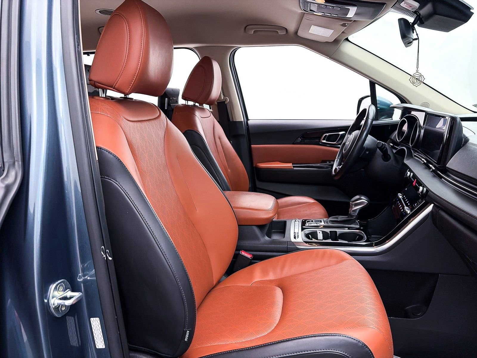 Used 2022 Kia Carnival SX image 37