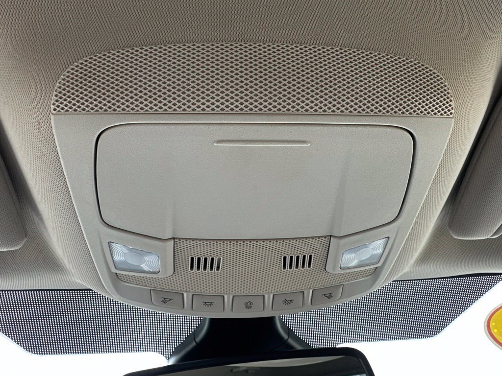 Used 2024 Ford Edge SEL AWD/4WD image 9