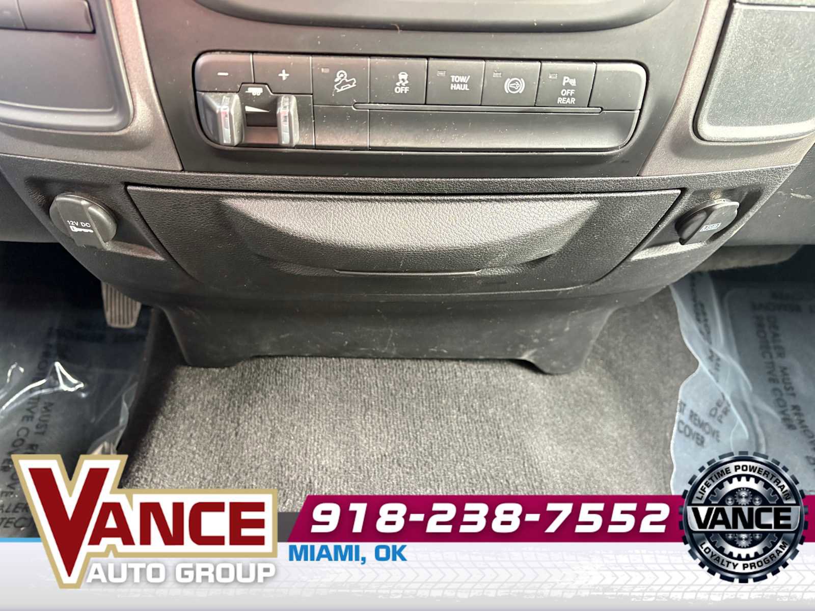 Used 2018 RAM 2500 Tradesman w/ Chrome Appearance Group image 23