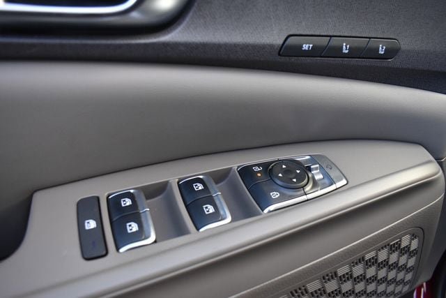 New 2026 Kia Carnival EX FWD image 24