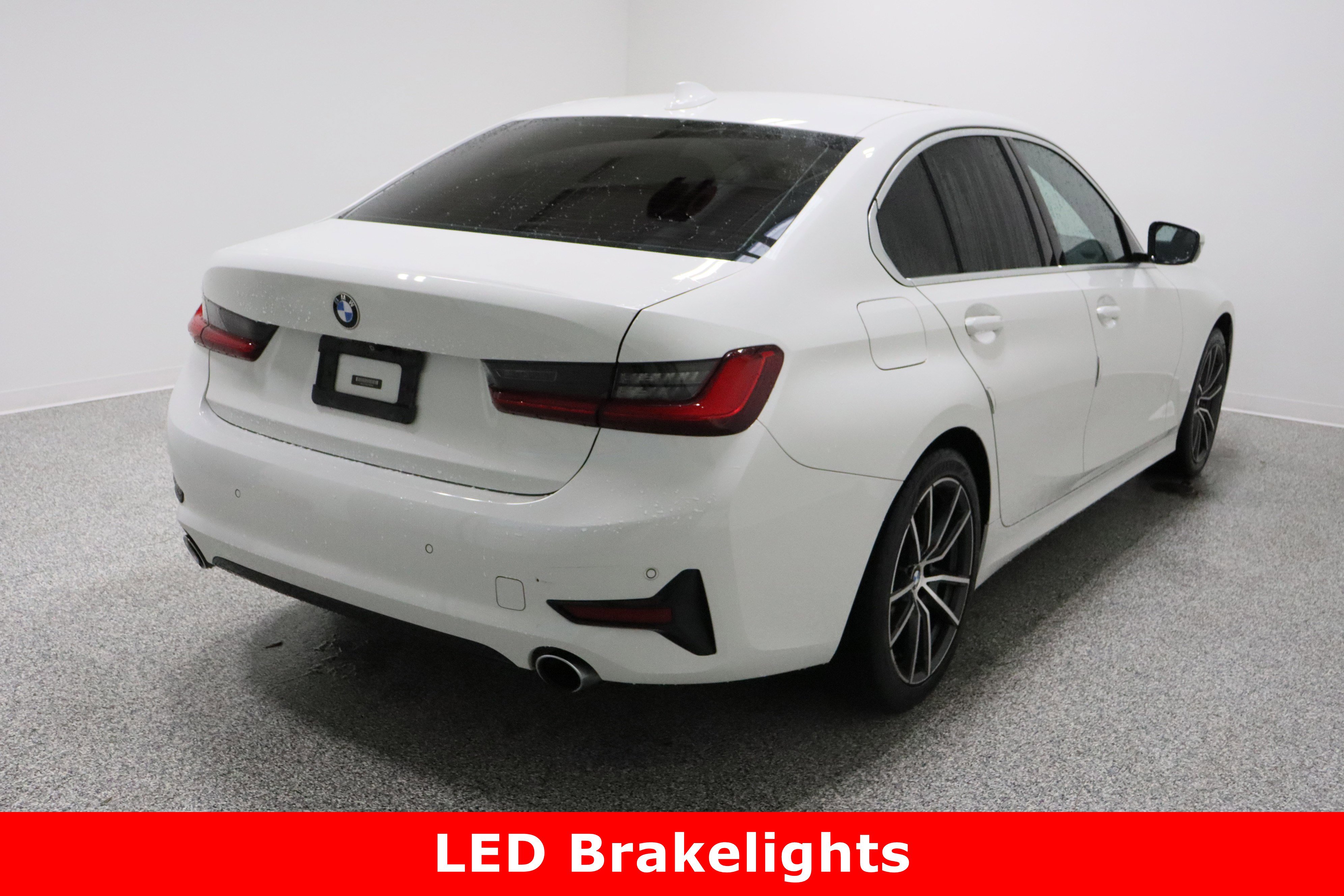 Used 2020 BMW 330i Sedan w/ Premium Package image 7