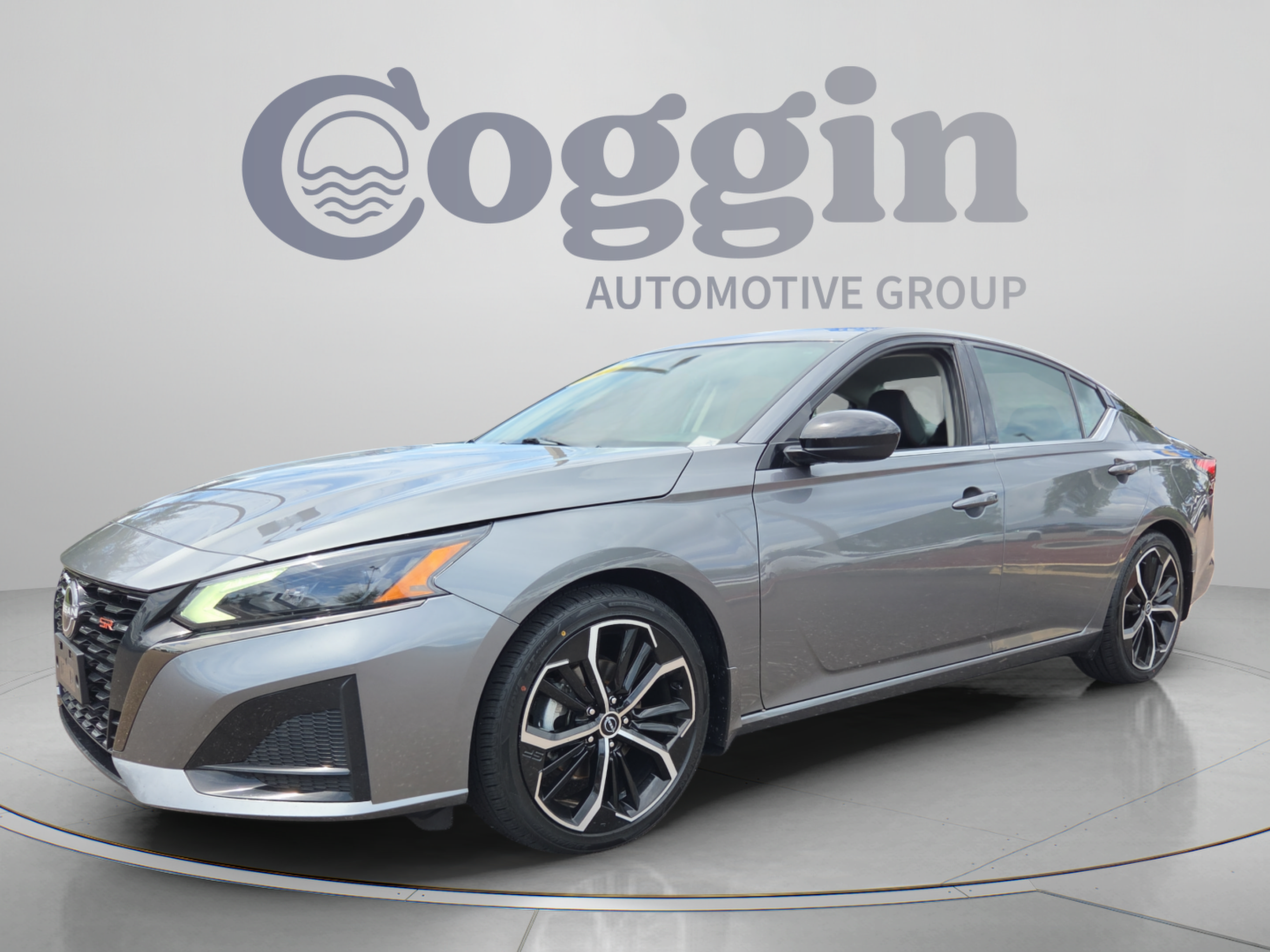 Used 2023 Nissan Altima 2.5 SR FWD image 1