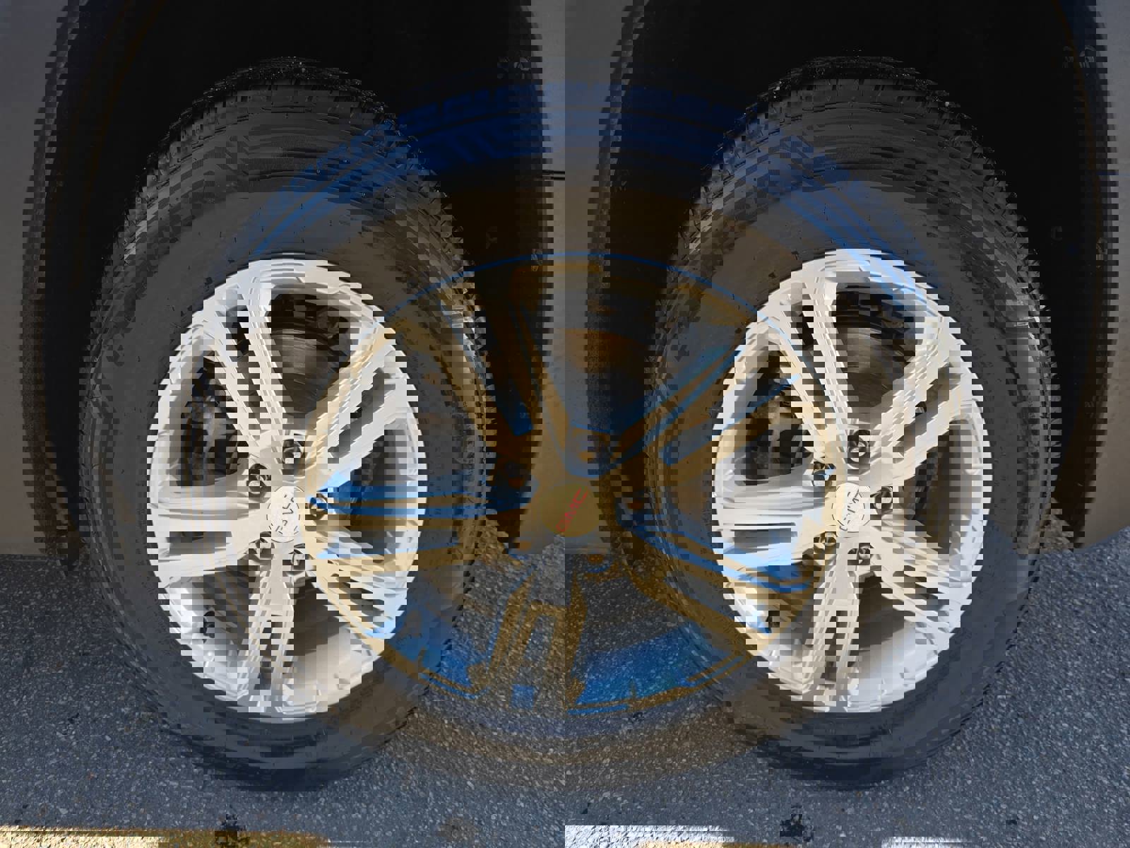 Used 2019 GMC Terrain SLE image 35