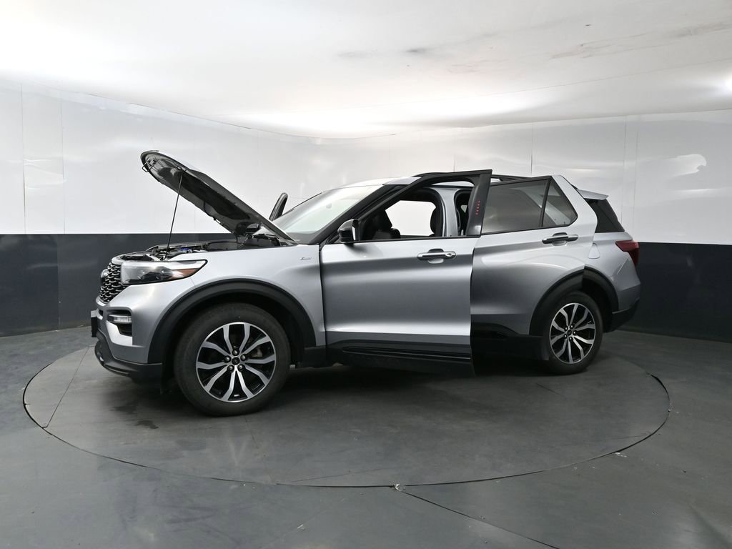 Used 2023 Ford Explorer ST-Line w/ Class IV Trailer Tow Package AWD/4WD image 27