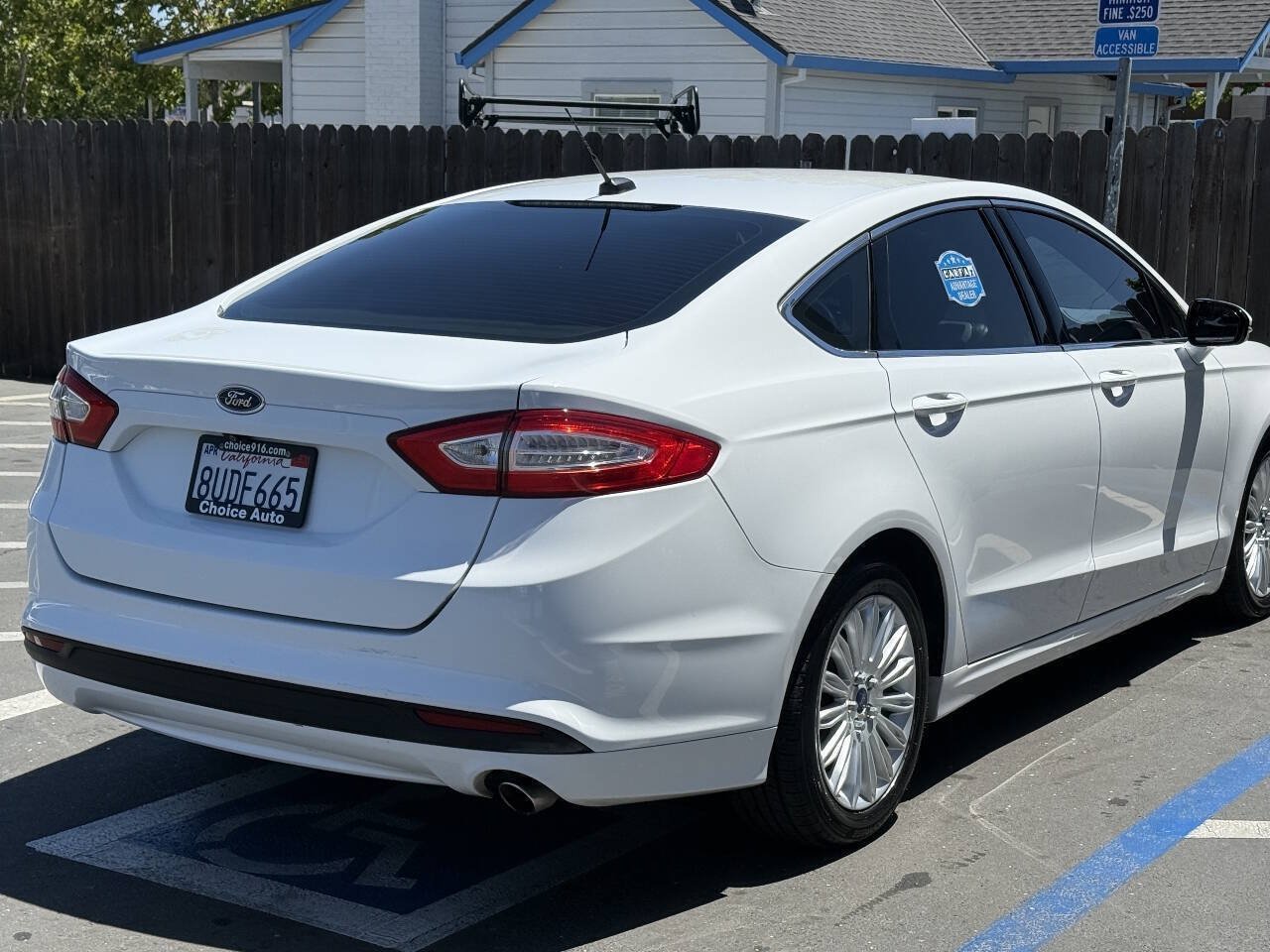 Used 2016 Ford Fusion SE w/ Equipment Group 502A FWD image 6