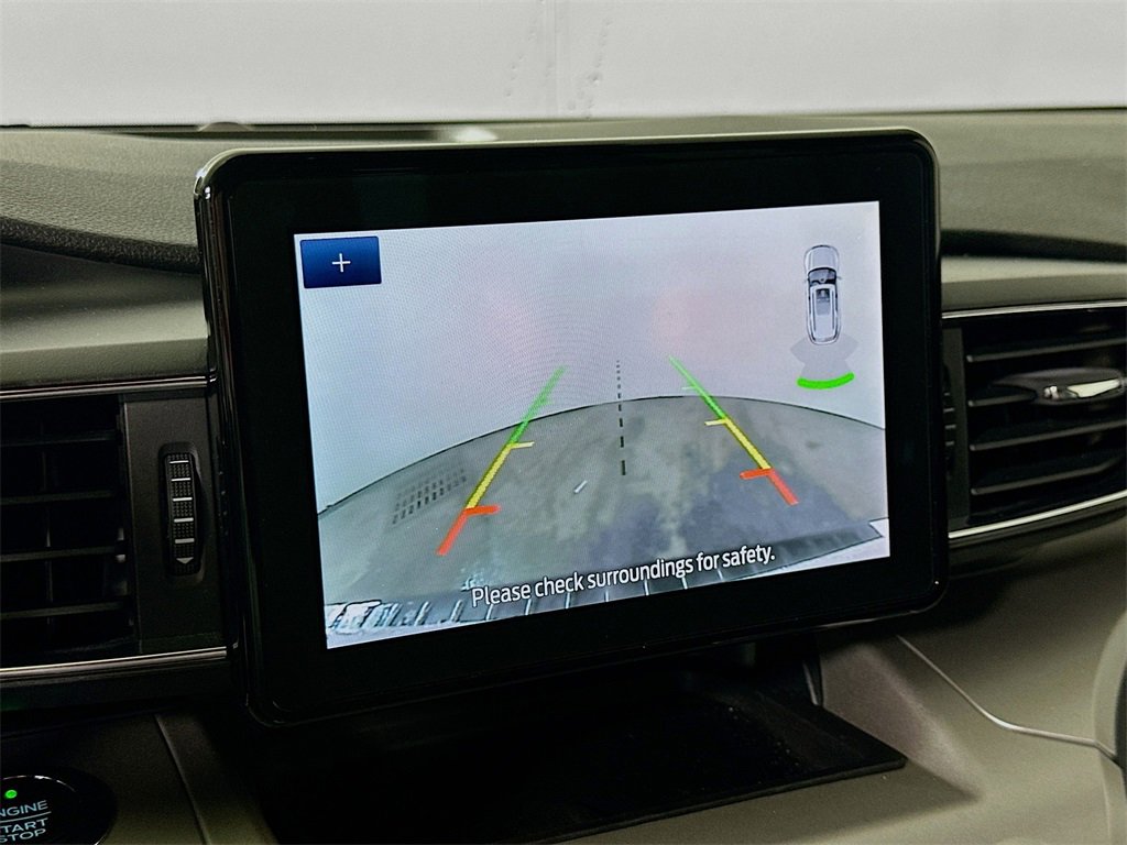 Used 2020 Ford Explorer XLT w/ Equipment Group 202A image 10