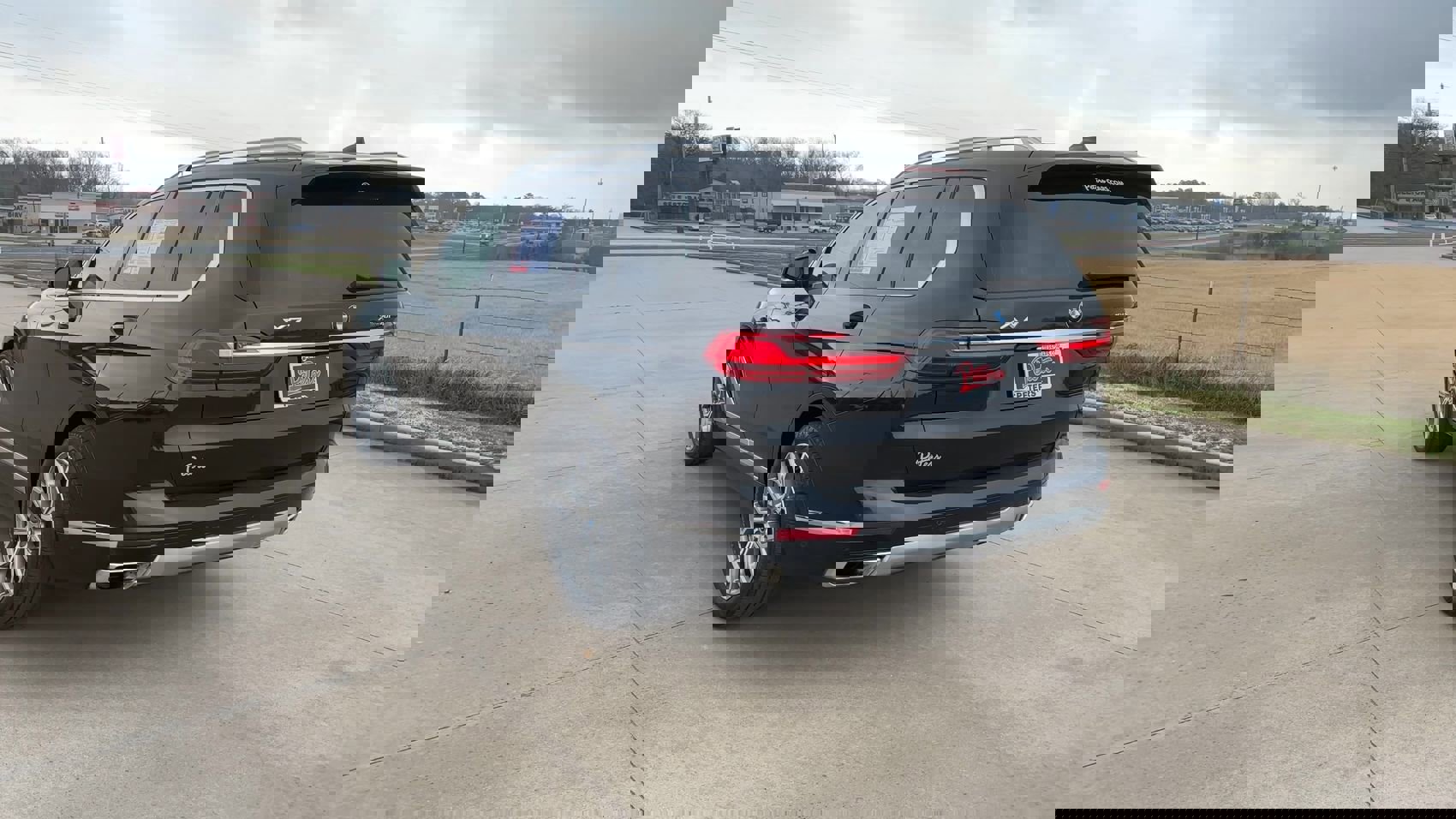 Used 2019 BMW X7 xDrive40i w/ Cold Weather Package image 6