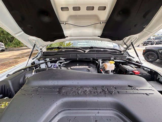 New 2026 RAM 2500 Laramie AWD/4WD image 13