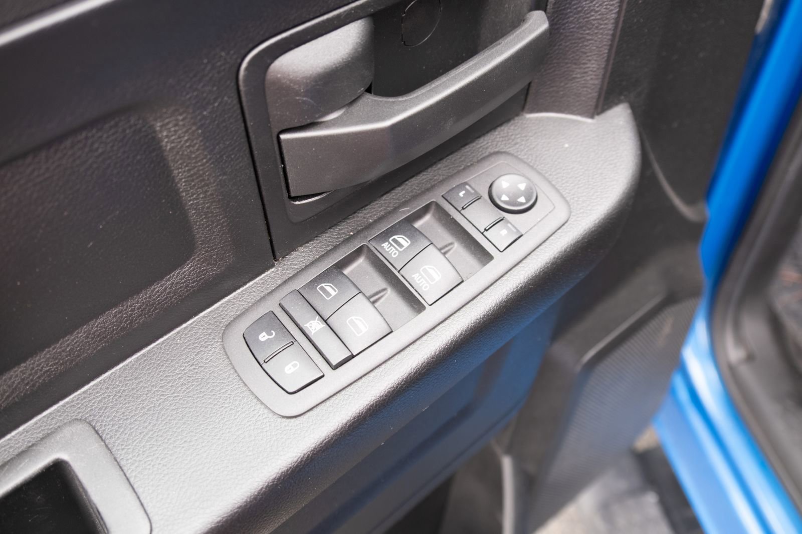 Used 2023 RAM 1500 Express w/ Wheel & Sound Group AWD/4WD image 15
