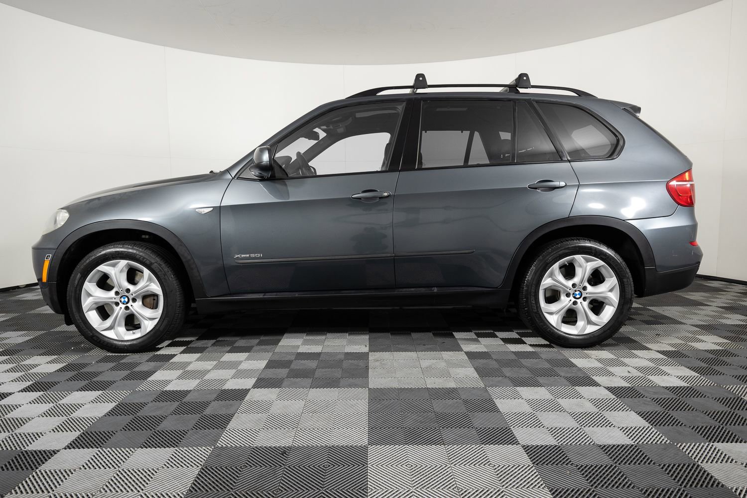 Used 2013 BMW X5 xDrive50i w/ Sport Activity Pkg image 3