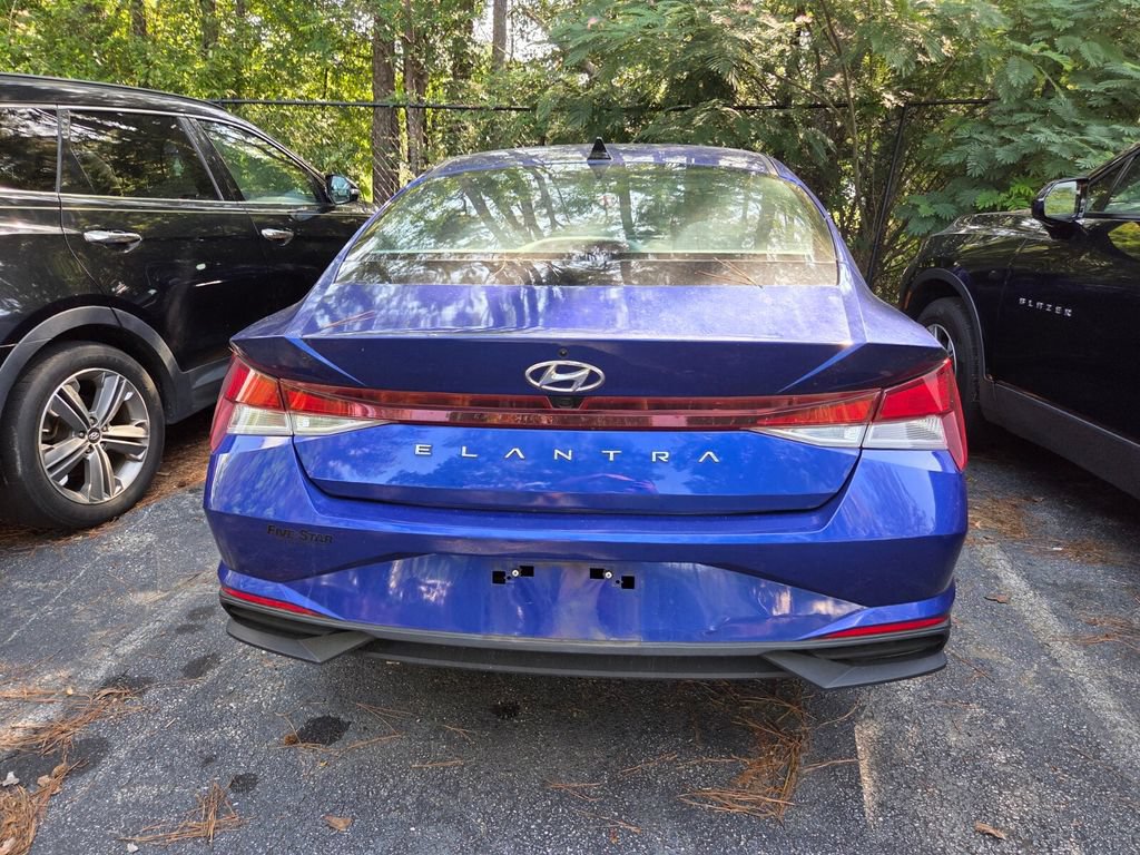 Used 2023 Hyundai Elantra SEL w/ Convenience Package FWD image 4