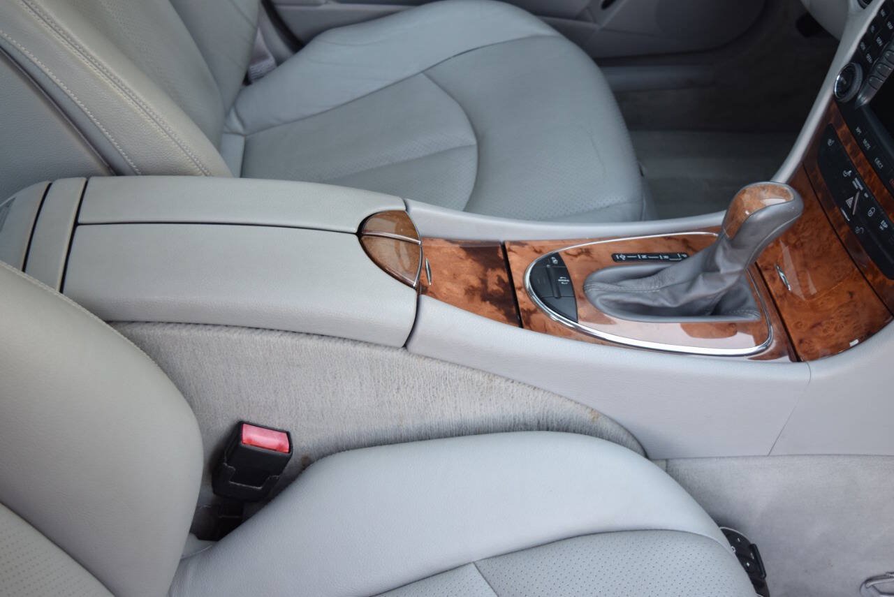 Used 2004 Mercedes-Benz E 500 Sedan image 45