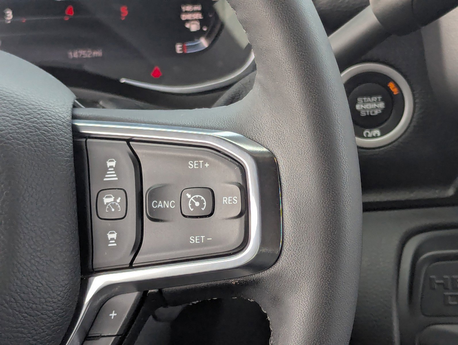 Used 2025 RAM 2500 Laramie image 26