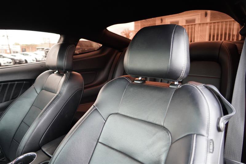 Used 2015 Ford Mustang GT Premium image 39