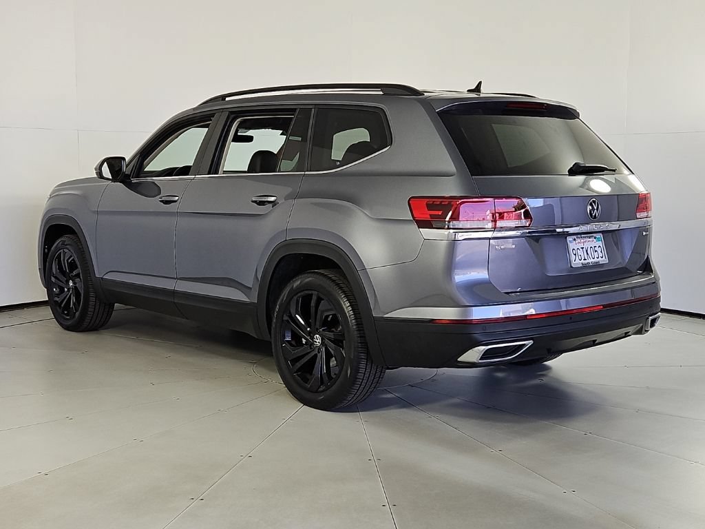 Certified 2023 Volkswagen Atlas SE w/ Black Wheel Package AWD/4WD image 9