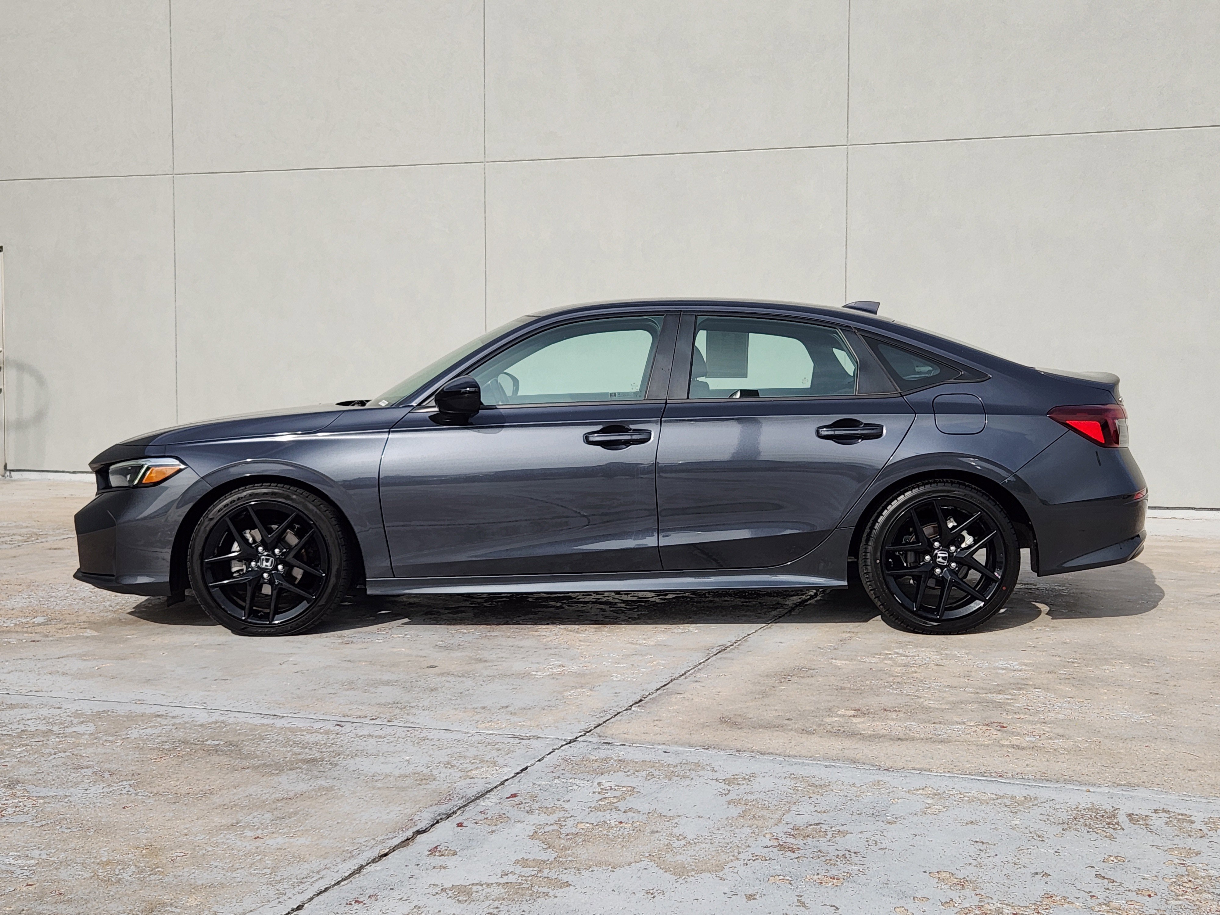 Used 2025 Honda Civic Sport image 5