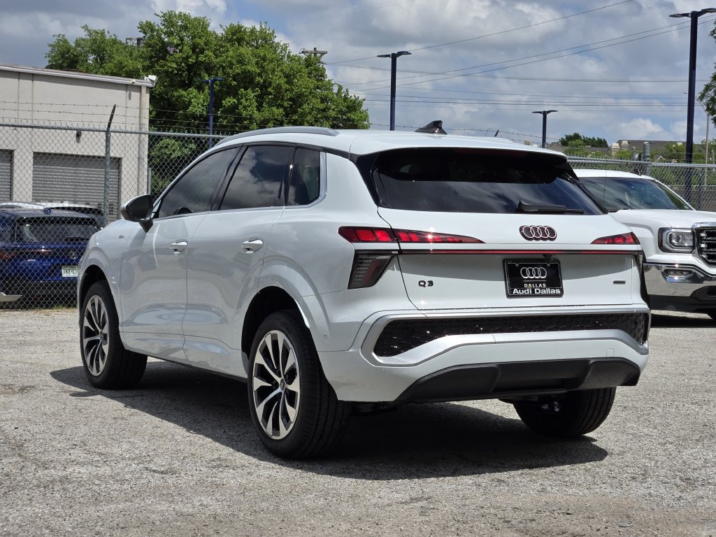 Used 2026 Audi Q3 quattro 2.0T w/ Driver Assistance Package AWD/4WD image 11