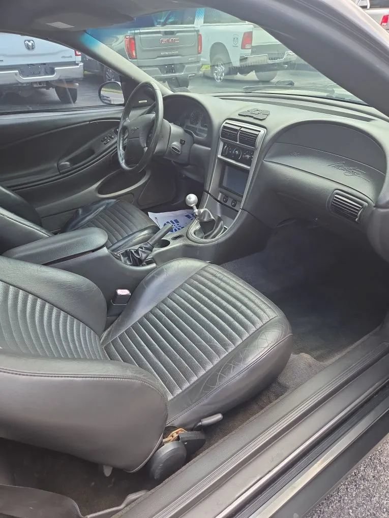 Used 2004 Ford Mustang Mach 1 RWD image 9