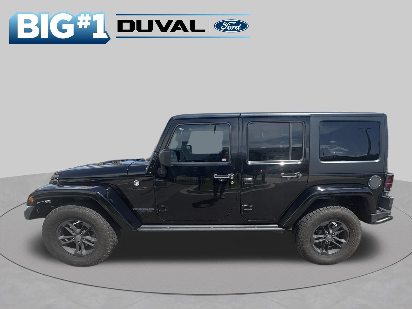 Used 2017 Jeep Wrangler Unlimited Sahara AWD/4WD image 5