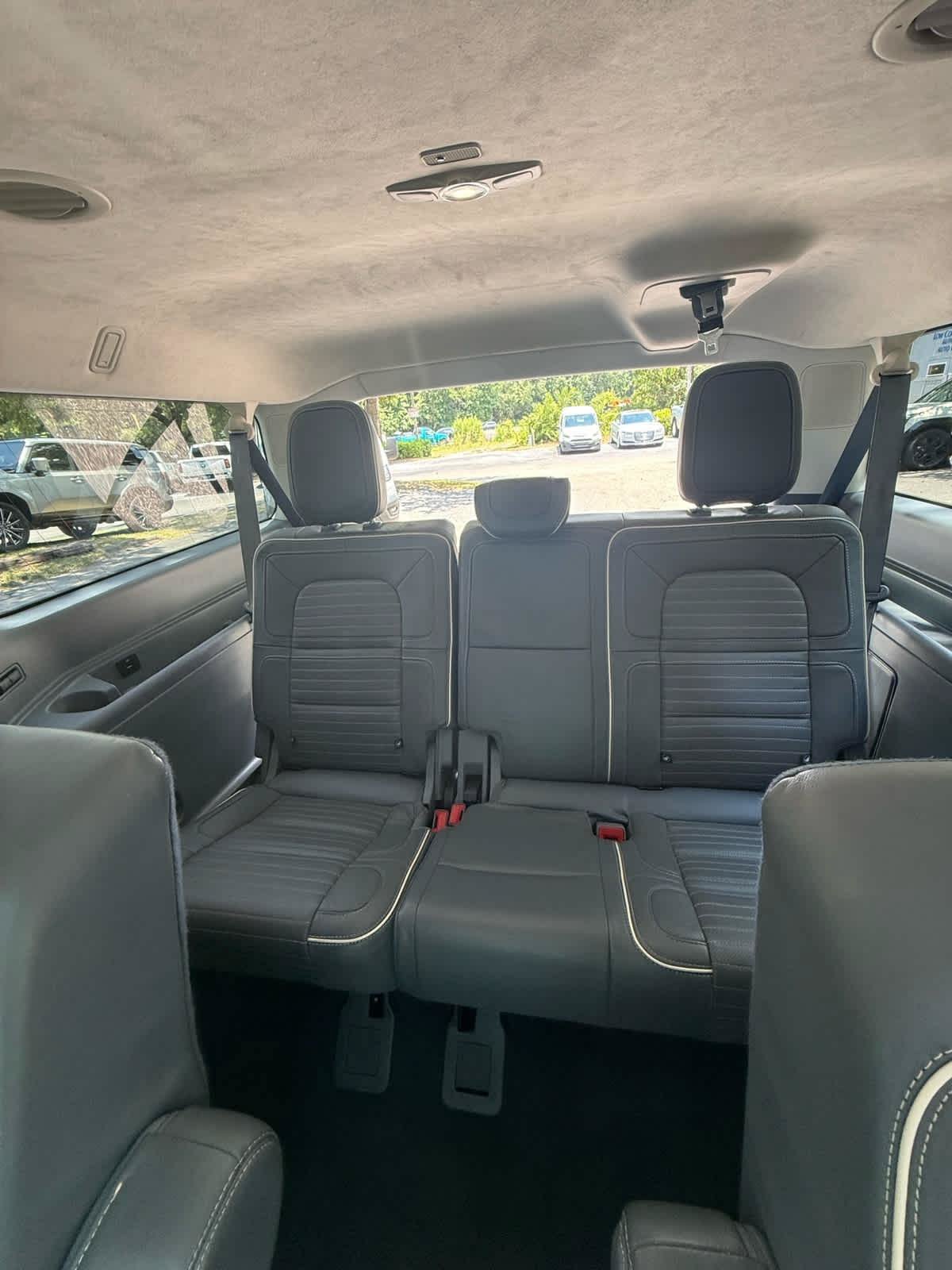 Used 2023 Lincoln Navigator L Black Label AWD/4WD image 17