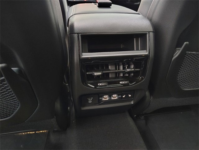 New 2025 Jeep Grand Cherokee Limited w/ Trailer Tow Package image 31