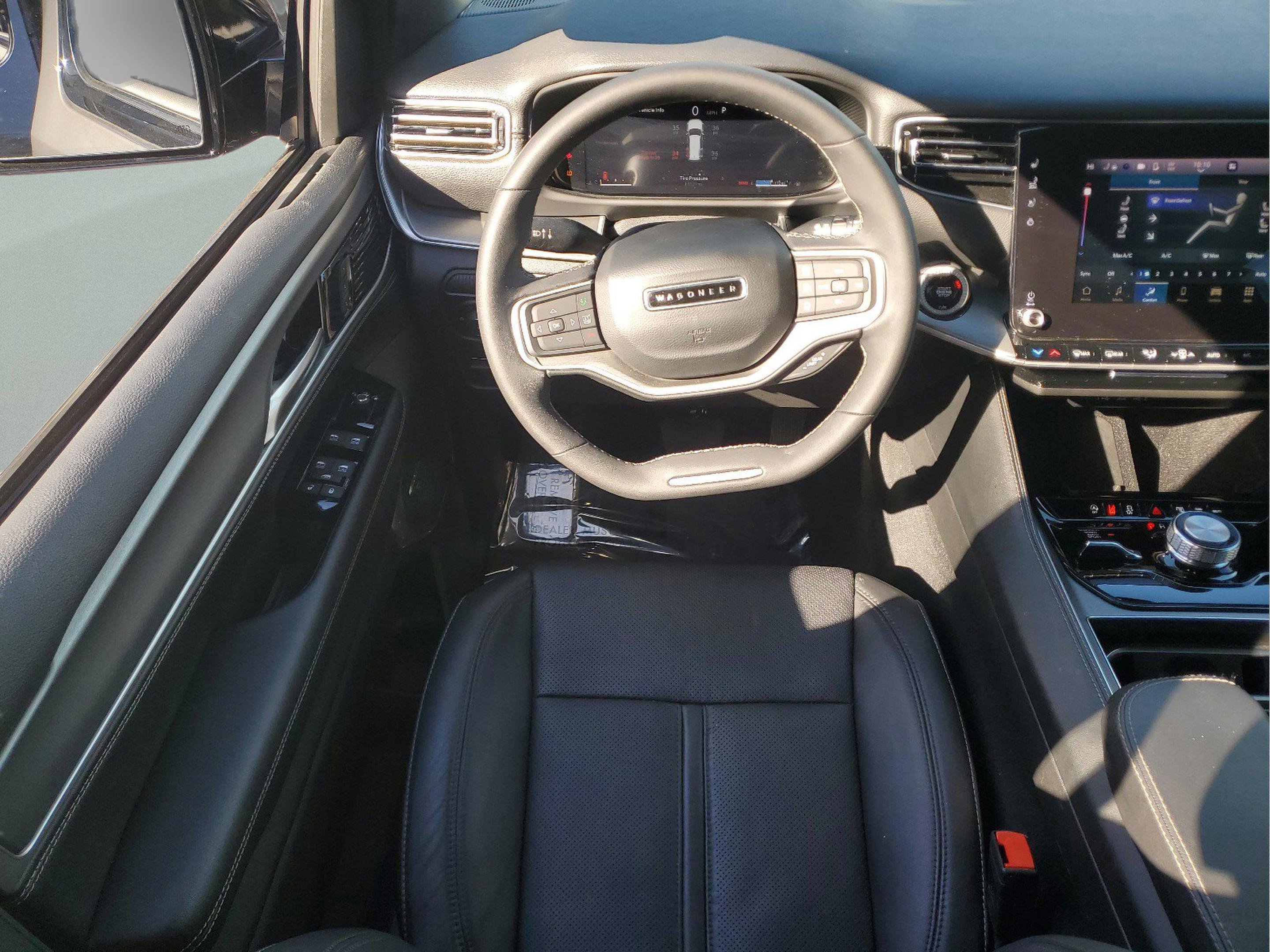 Certified 2025 Jeep Wagoneer Series II image 11