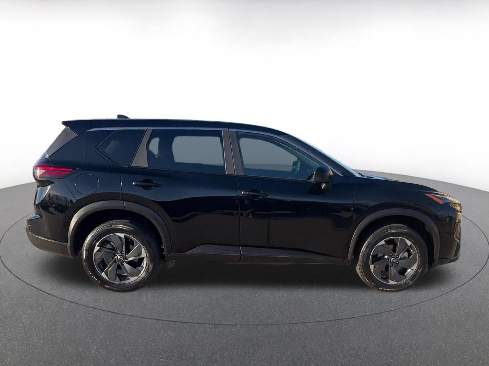 Used 2025 Nissan Rogue SV FWD image 16