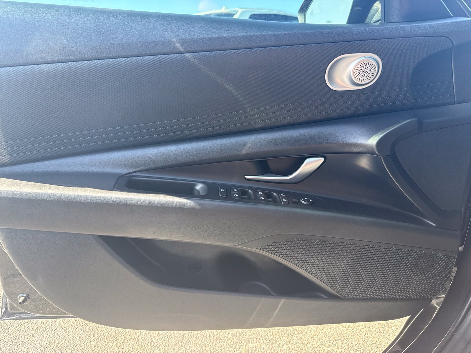 Used 2023 Hyundai Elantra SEL FWD image 19
