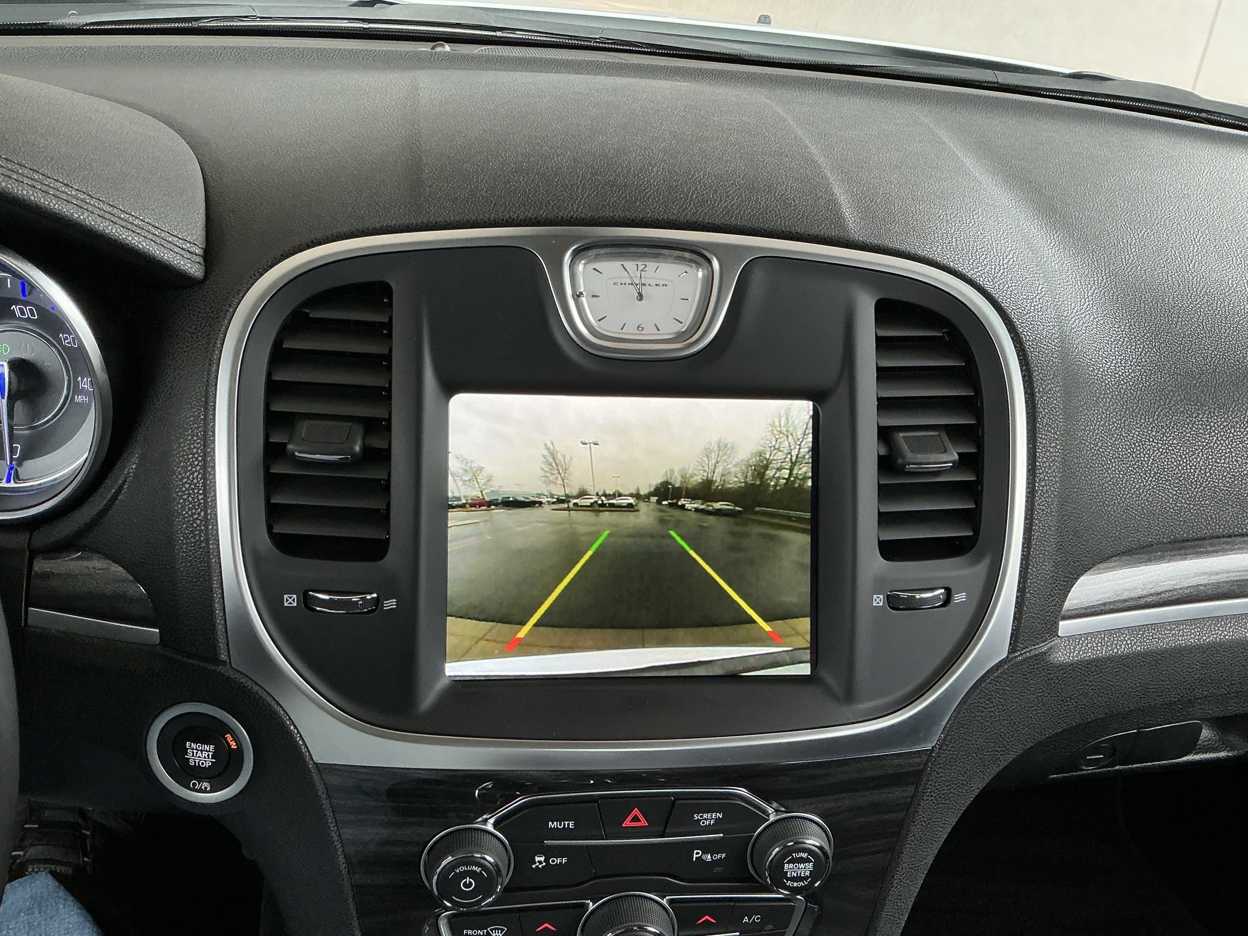 Used 2021 Chrysler 300 Touring L image 10