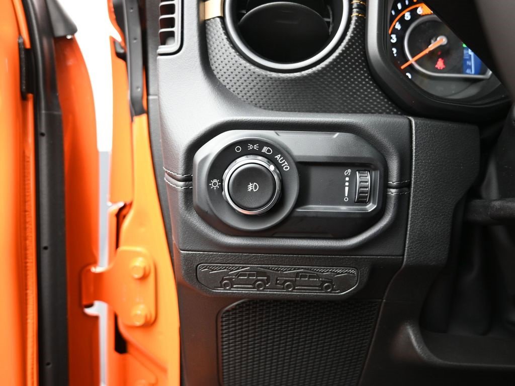 New 2025 Jeep Wrangler Unlimited Rubicon 392 image 10