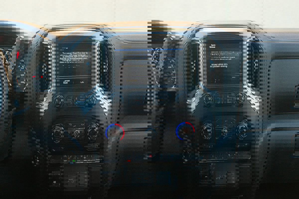 Used 2021 Chevrolet Silverado 1500 LT image 16