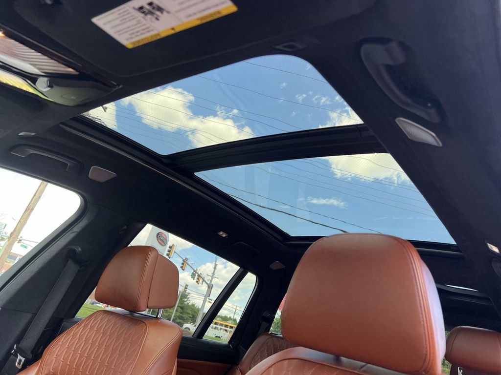 Used 2024 BMW X7 M60i w/ Executive Package AWD/4WD image 24
