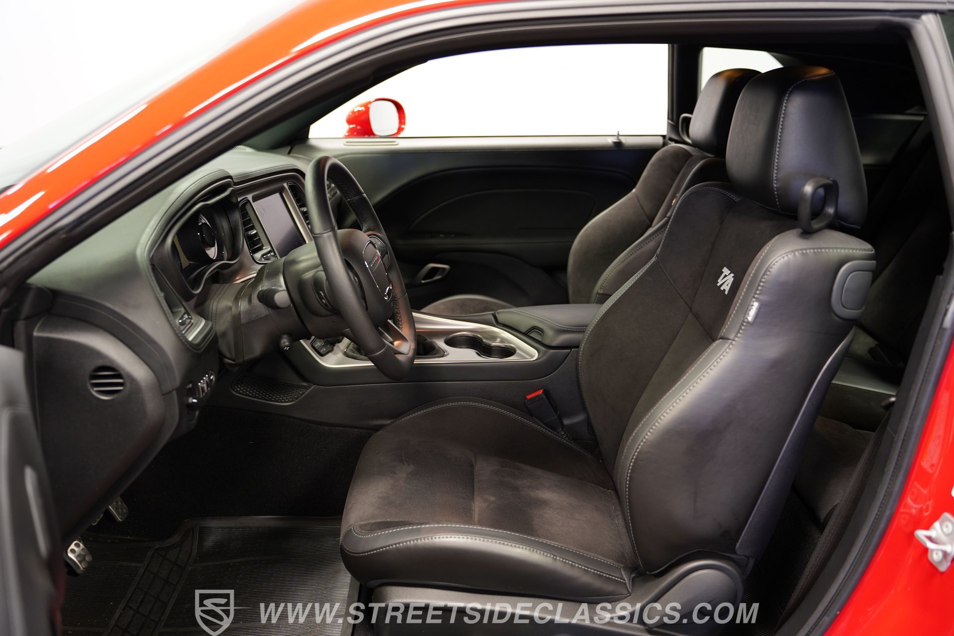 Used 2022 Dodge Challenger R/T Scat Pack RWD image 39