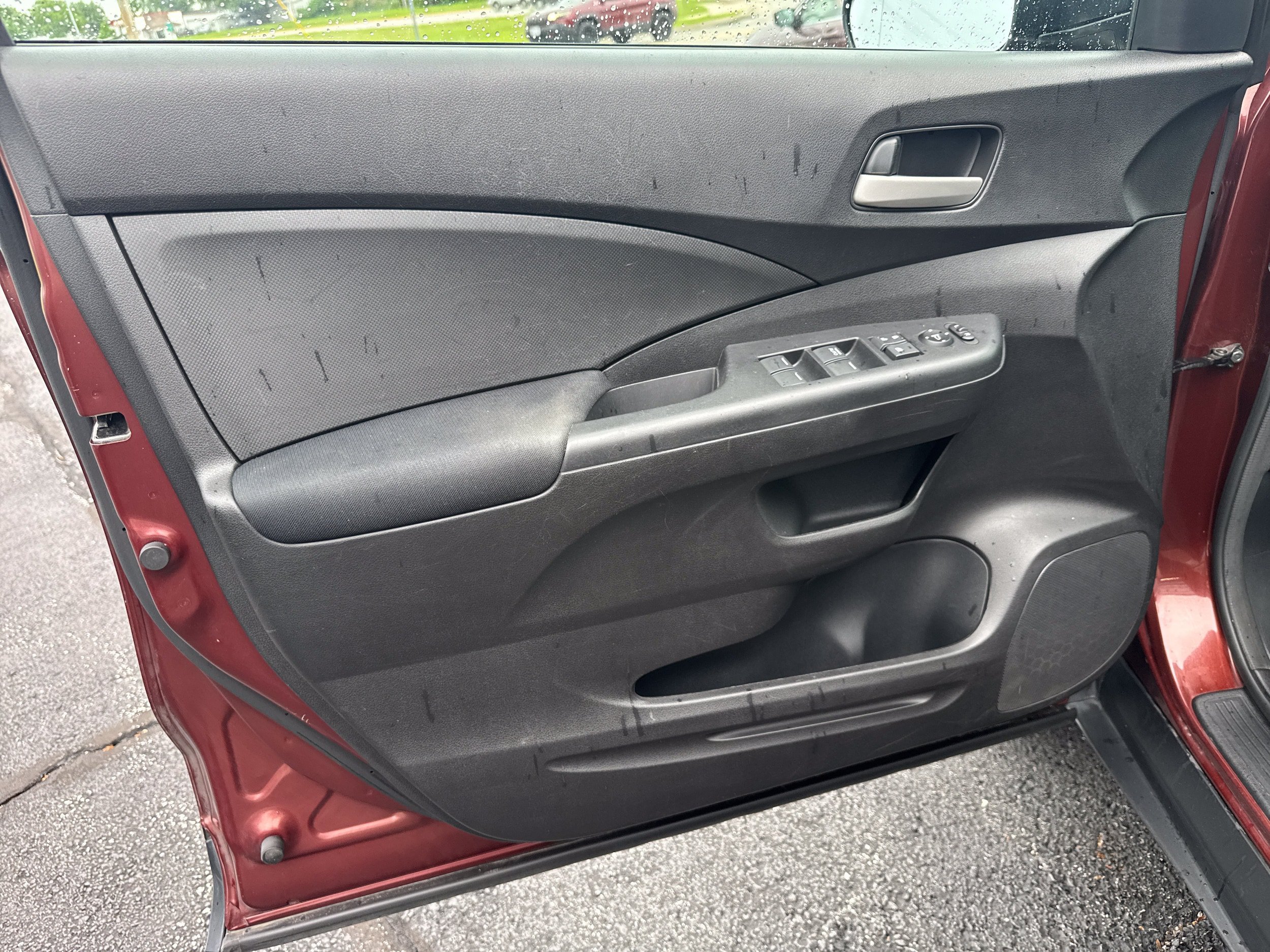 Used 2015 Honda CR-V LX image 4