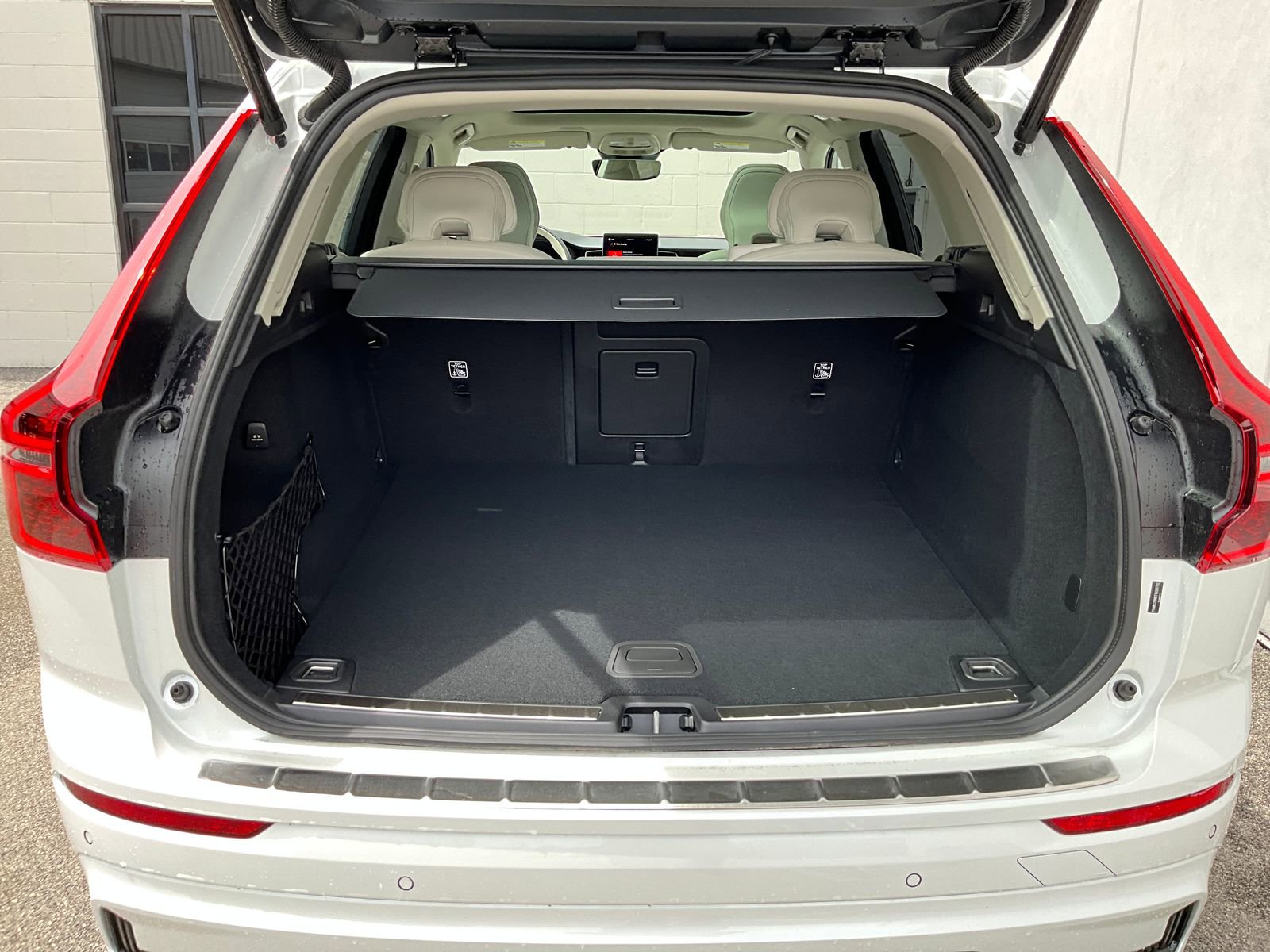 New 2026 Volvo XC60 B5 Ultra w/ Climate Package AWD/4WD image 24