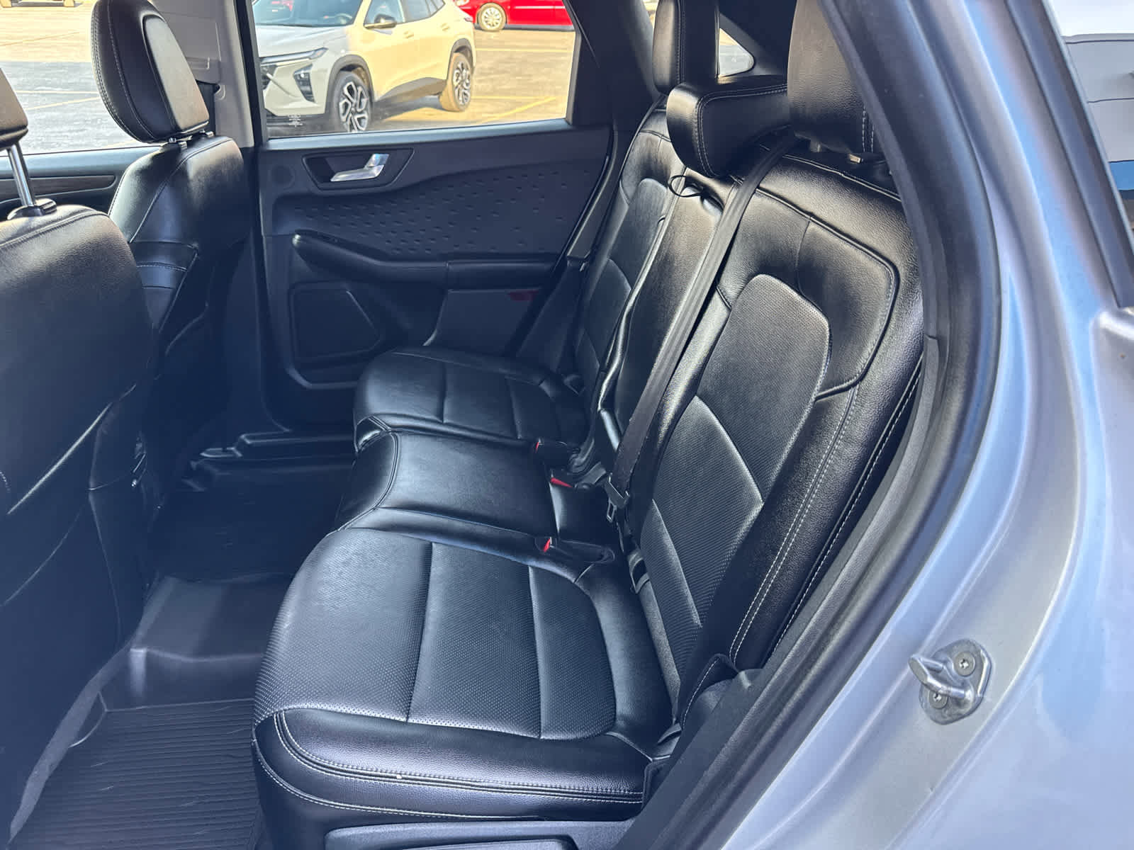 Used 2020 Ford Escape Titanium image 16